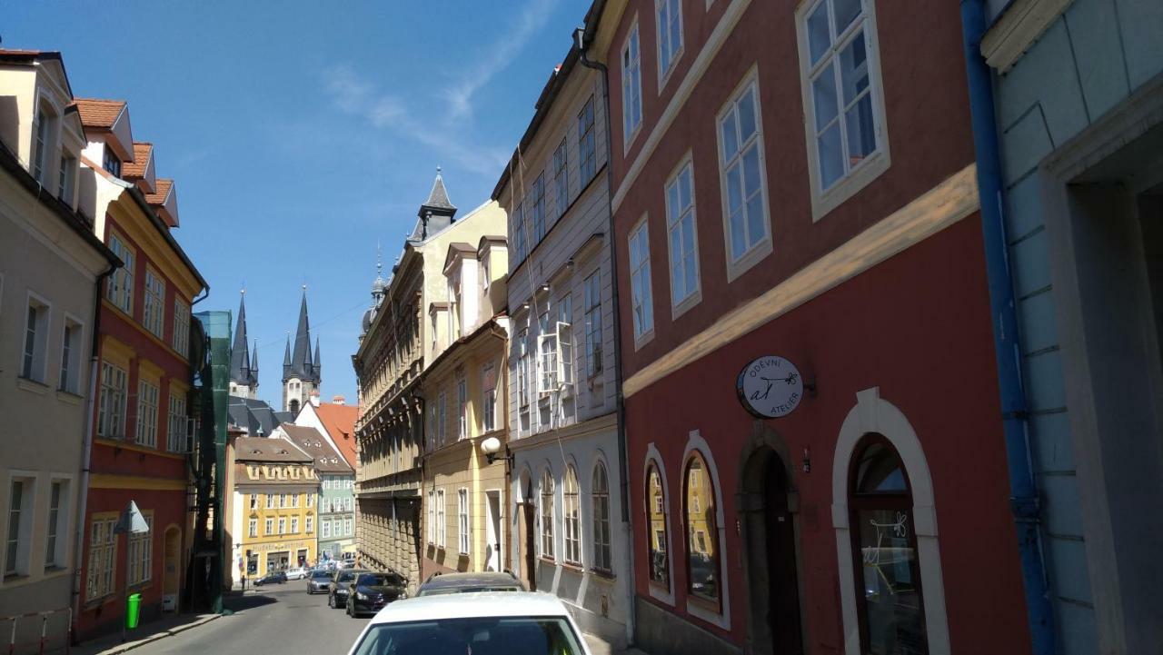 Skromný apartmán v centru Chebu Exterior foto