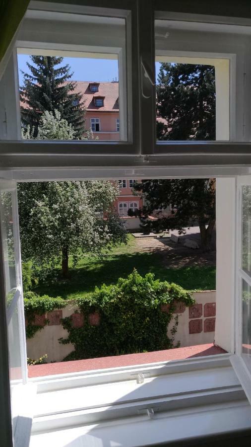 Skromný apartmán v centru Chebu Exterior foto