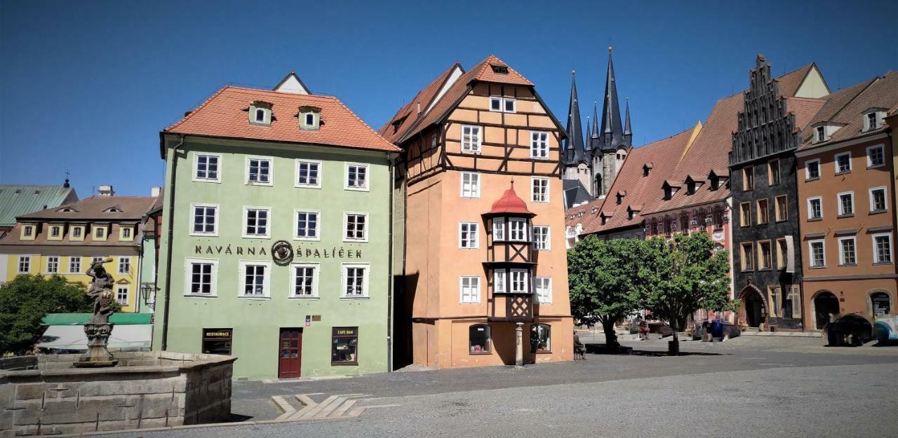 Skromný apartmán v centru Chebu Exterior foto