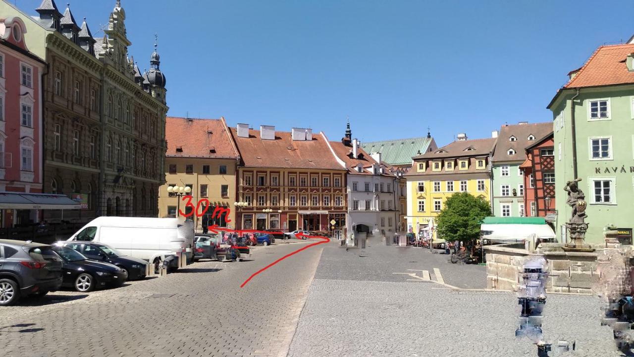 Skromný apartmán v centru Chebu Exterior foto